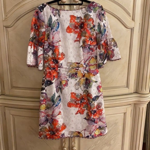 New Trina Turk floral dress size 4 - Picture 2 of 8